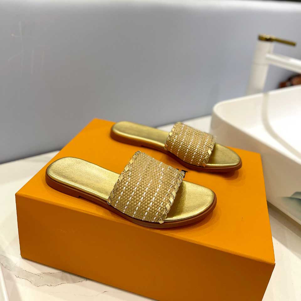 top quality Casual Shoes Luxury classic brand new slippers skateboard shoes ladies leather sandals summer beach outdoor leisure weaving splicing flat high heels., Blue
top quality Casual Shoes Luxury classic brand new slippers skateboard shoes ladies leather sandals summer beach outdoor leisure weaving splicing flat high heels., Blue
