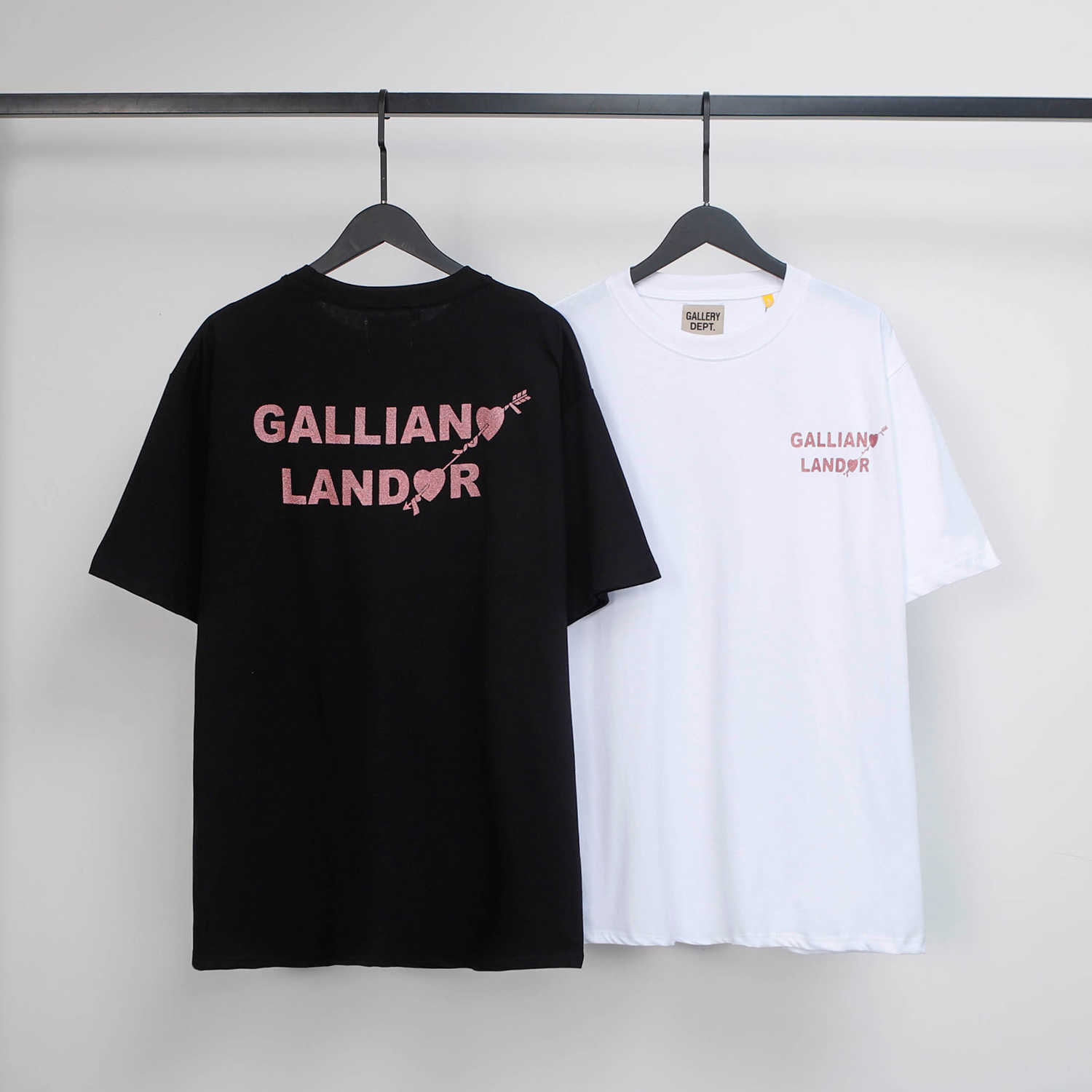 Fashion Designer Clothing Galleryes Depts Tees Tshirt Pink Letter Men's Women's Lovers T-shirt Loose Casual Trend Round Neck Short Sleeve Summer Hip hop Streetwear, Black
Fashion Designer Clothing Galleryes Depts Tees Tshirt Pink Letter Men's Women's Lovers T-shirt Loose Casual Trend Round Neck Short Sleeve Summer Hip hop Streetwear, Black