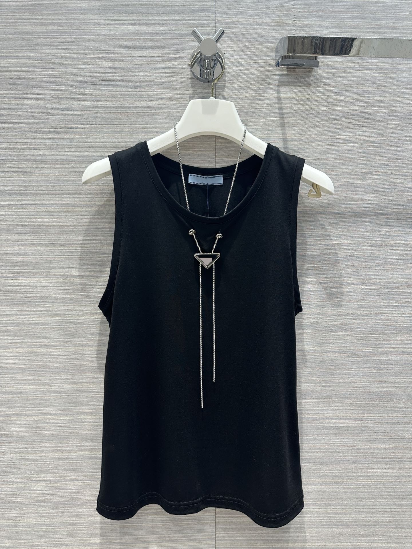 Milan Runway Women's T-Shirt 2023 Spring Summer O Neck Fashion Designer Tops Brand Same Style T-Shirt 0418-8, Black
Milan Runway Women's T-Shirt 2023 Spring Summer O Neck Fashion Designer Tops Brand Same Style T-Shirt 0418-8, Black