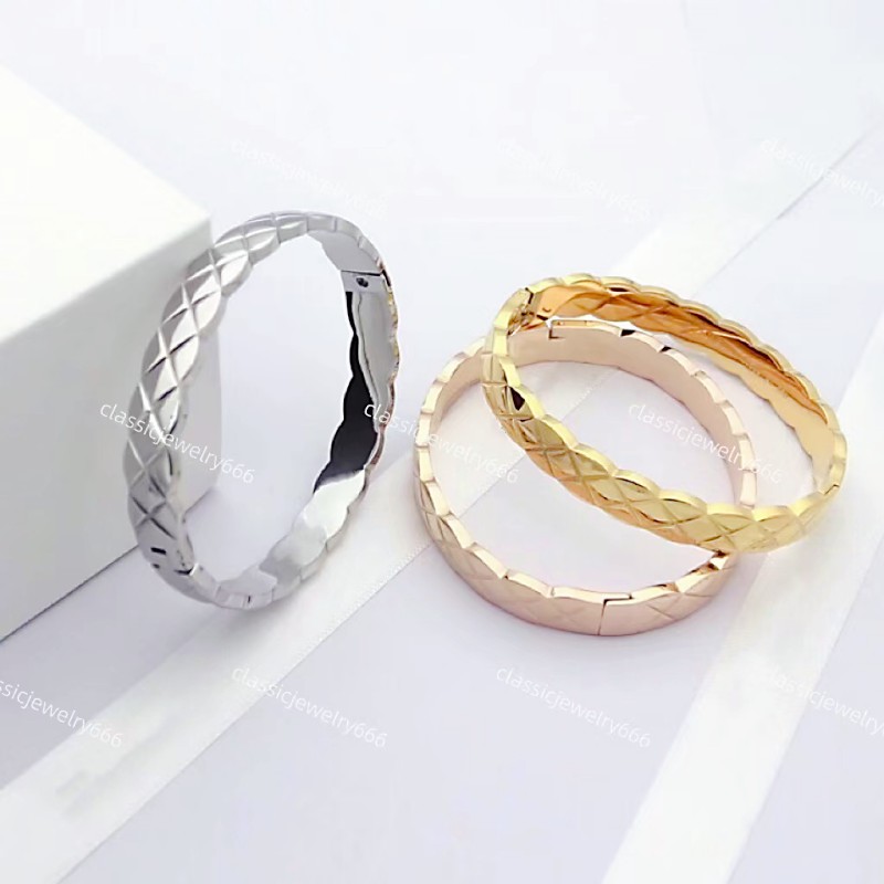Fashion Women's Bracelet Luxury Designer Brand Bracelet 18K Gold Jewelry Festival Gift 316 Stainless Steel Factory Strap Box
Fashion Women's Bracelet Luxury Designer Brand Bracelet 18K Gold Jewelry Festival Gift 316 Stainless Steel Factory Strap Box