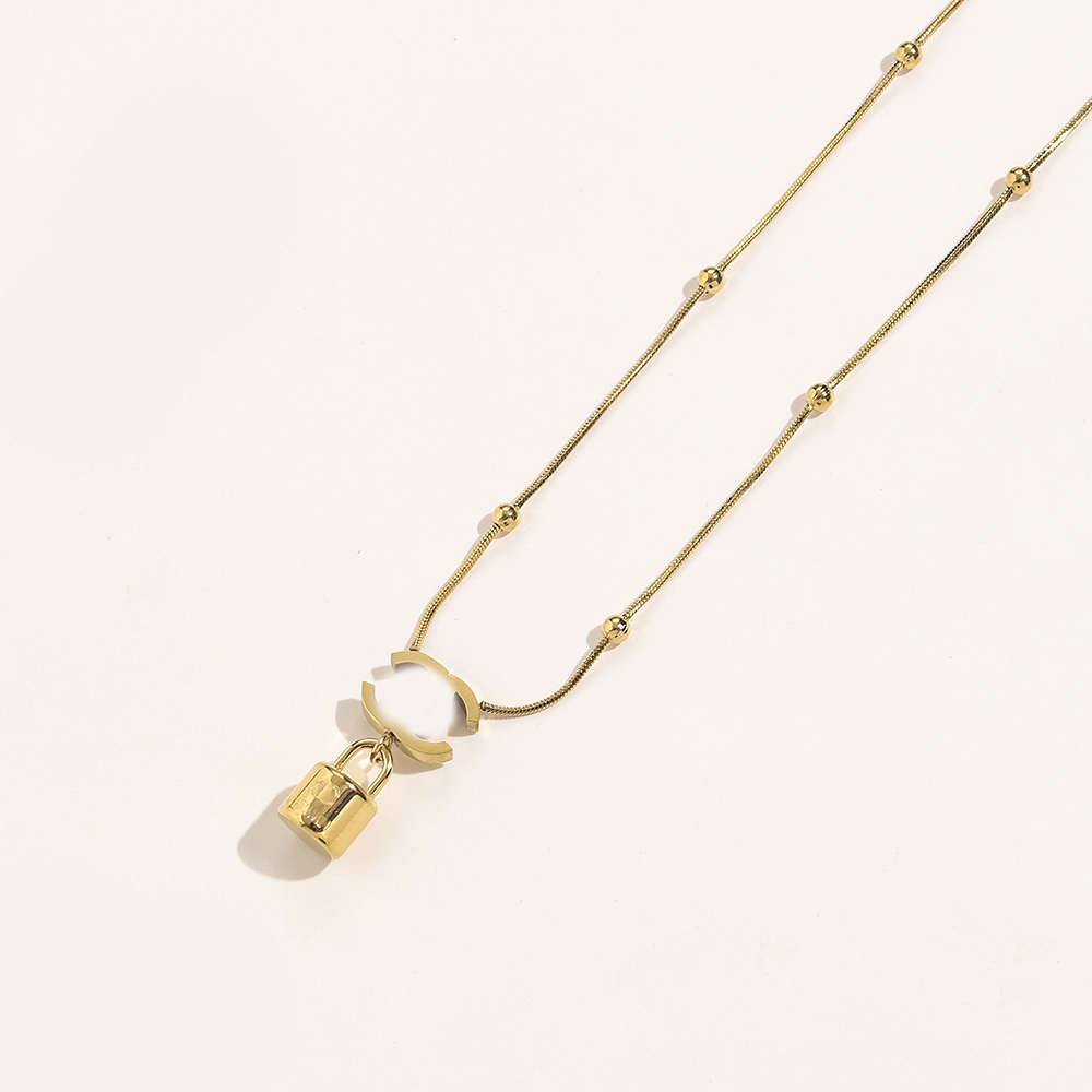 Luxury Brand Designer Pendants Necklaces Never Fading 14K Gold Plated Stainless Steel Letter Choker Pendant Necklace Beads Chain Jewelry Accessories Gifts MY1566
Luxury Brand Designer Pendants Necklaces Never Fading 14K Gold Plated Stainless Steel Letter Choker Pendant Necklace Beads Chain Jewelry Accessories Gifts MY1566