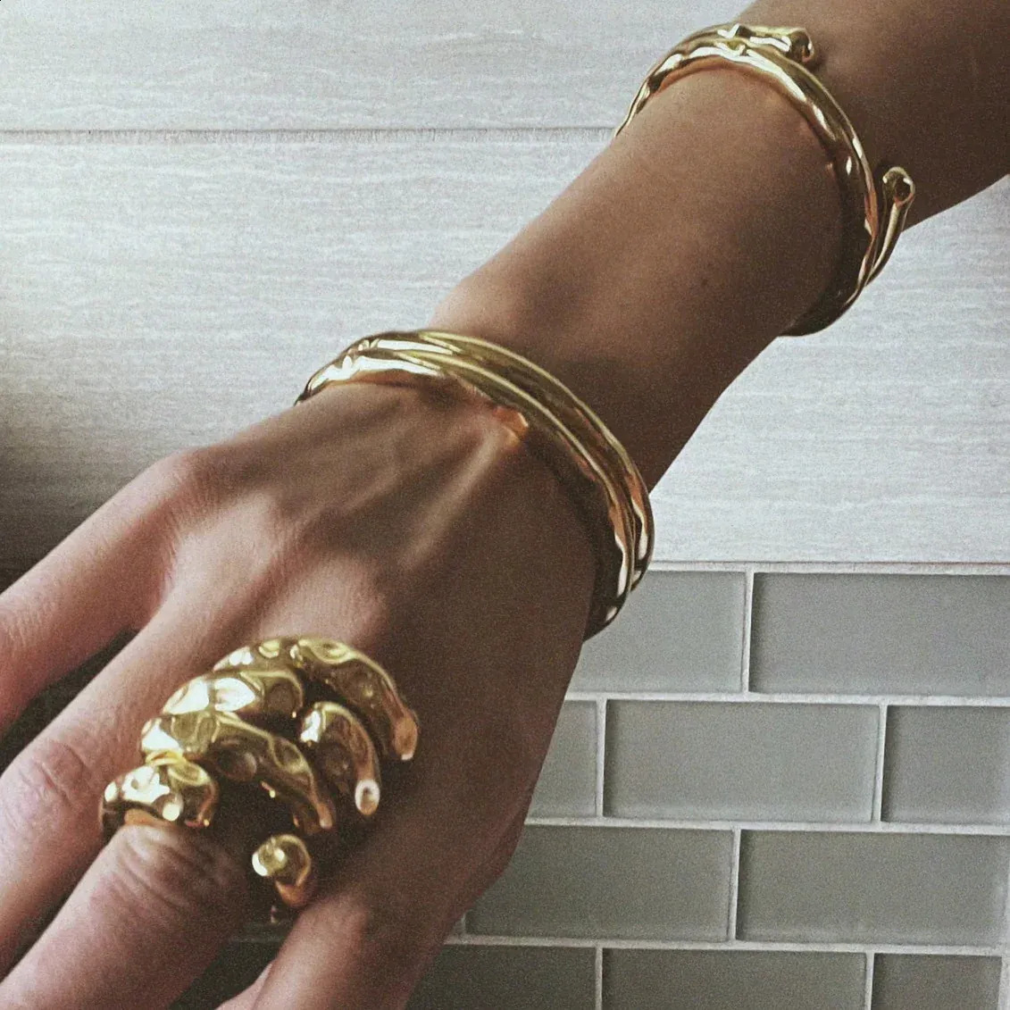 Chain Uworld Contemporary Statement Ring Asymmetry Sensuous Contours Bangle or Cuff Shape And Form Set Waterproof Jewelry Women 2023 231118
