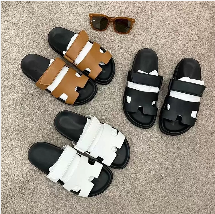 Chypre Slipper Designer Sandals Slippers Fashion Beach Slide Classic Flat Sandal Luxury Summer Lady Leather Flip Flops Men Women Slides
Chypre Slipper Designer Sandals Slippers Fashion Beach Slide Classic Flat Sandal Luxury Summer Lady Leather Flip Flops Men Women Slides