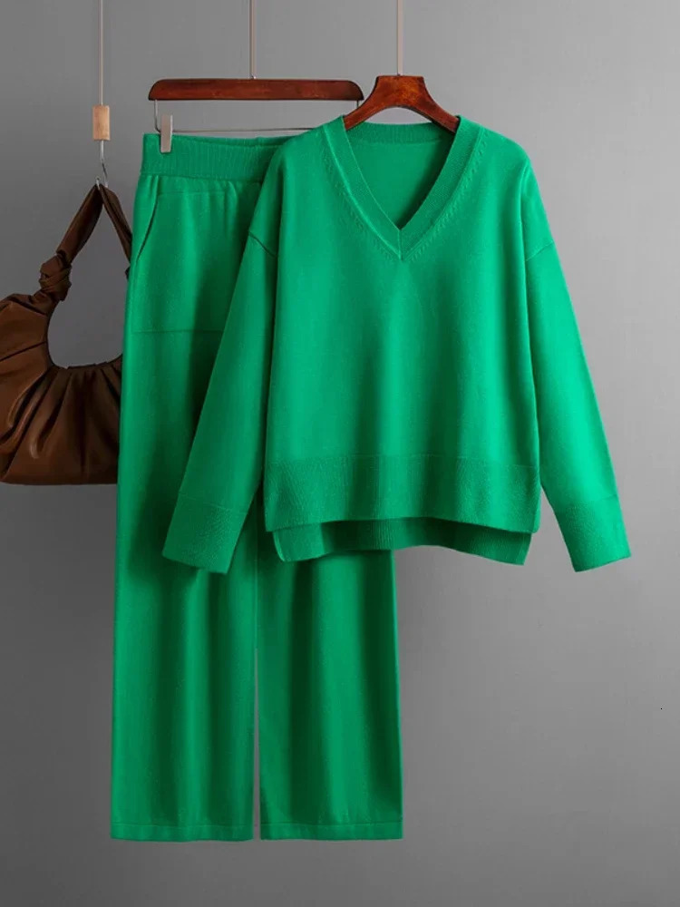 Womens Two Piece Pants Knitted sweater 2piece Peice set for womens winter and autumn warmth Vneck pull up straight pants casual oversized sportswear w