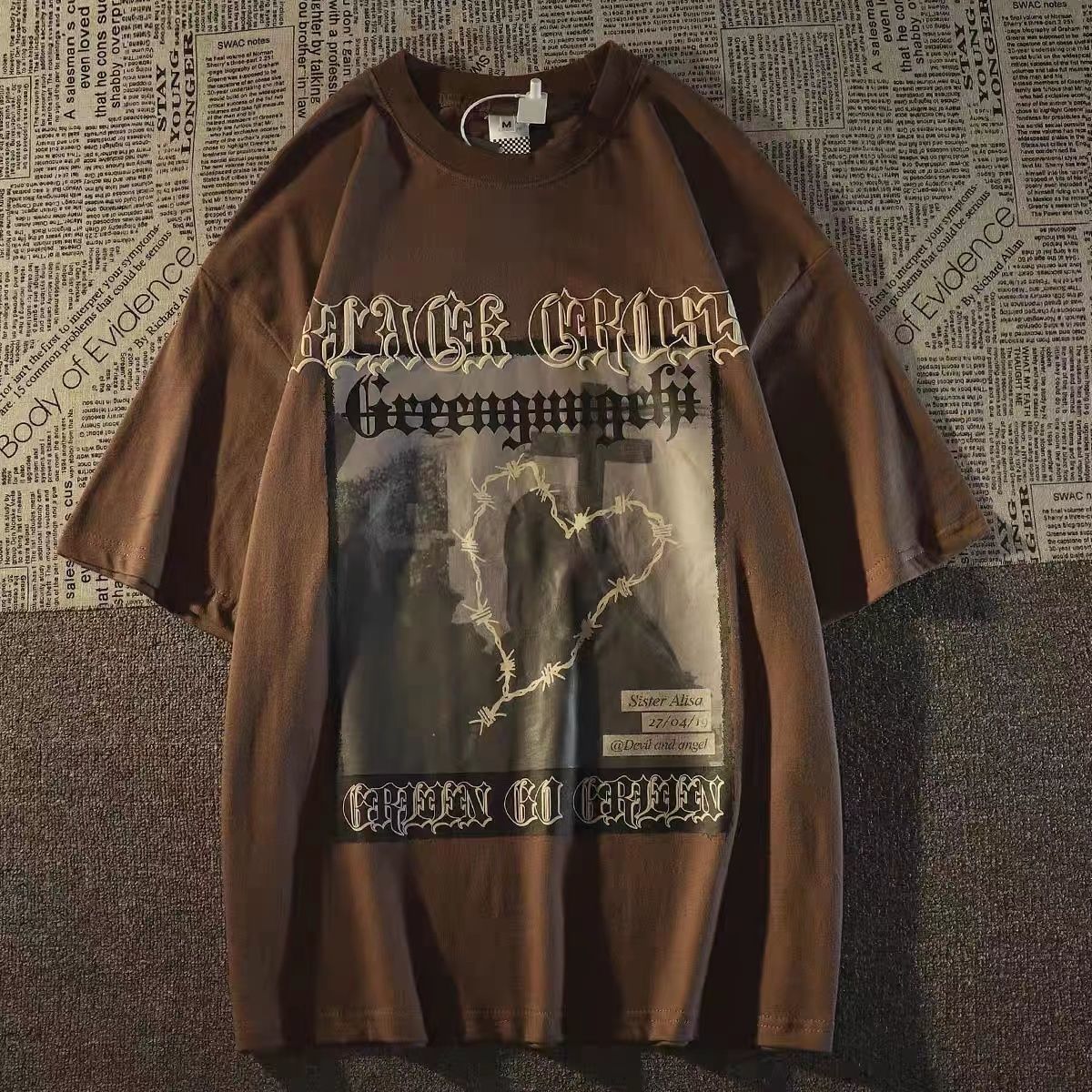 Womens TShirt Summer European and American br retro love short sleeved tshirt men women couples students loose high street wild 230419