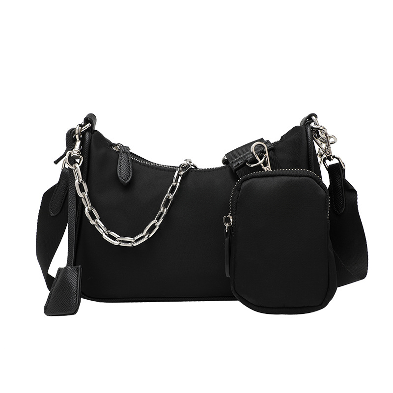 Designer Shoulder Bag Fashion Nylon Handbag Chains Re-Edition 2005 Woman Luxurys Tote Bags Men Lady Womens Crossbody Hobo Handbags Chest Women 2000 Wallet Purses