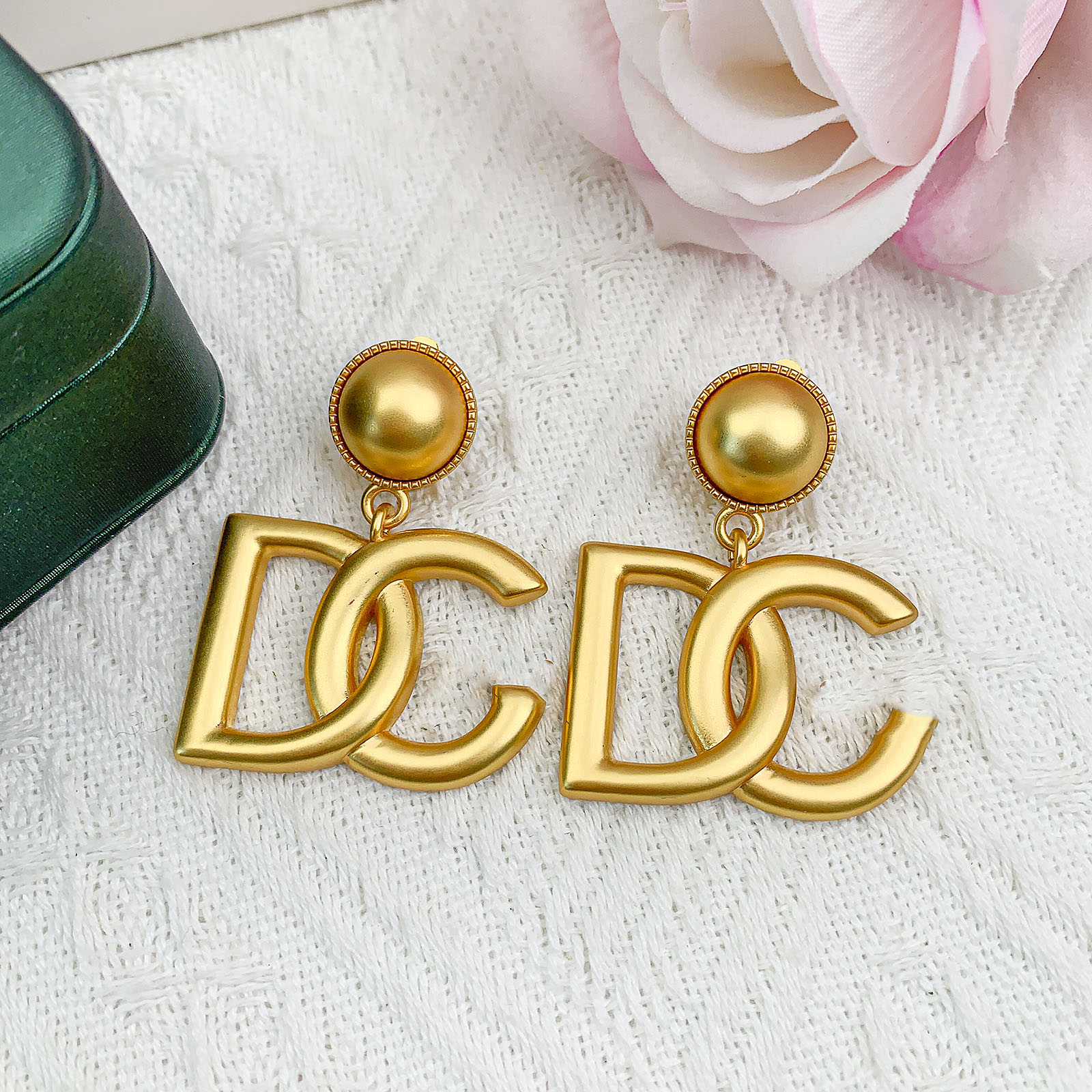 Stud Dangle Chandelier 2023 Fashion new dangles designer earrings alphabet studs retro simple send girlfriend no box