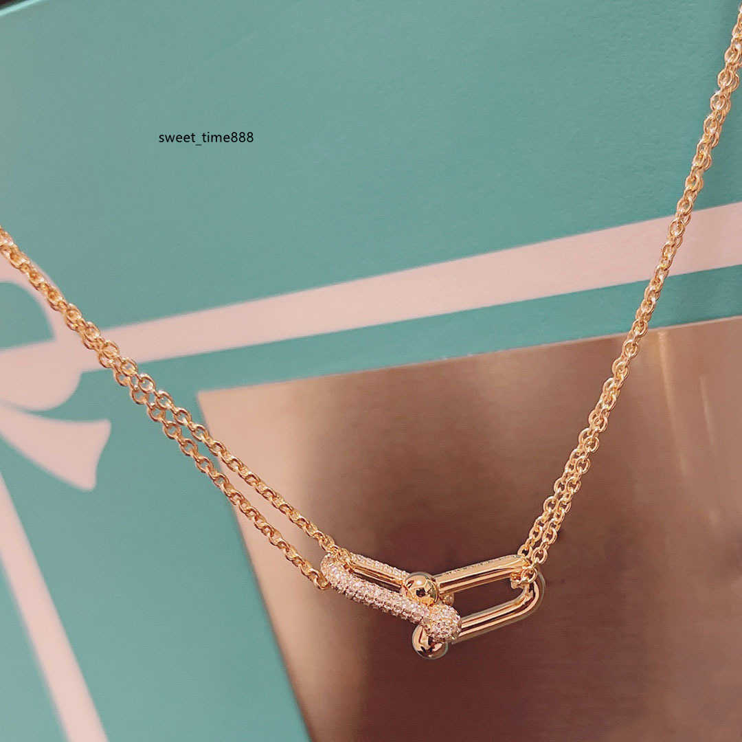 Luxurys Designers Necklaces Pendant Necklaces For Women With Earrings Link Chain Fashion Jewelry Accessories good
Luxurys Designers Necklaces Pendant Necklaces For Women With Earrings Link Chain Fashion Jewelry Accessories good