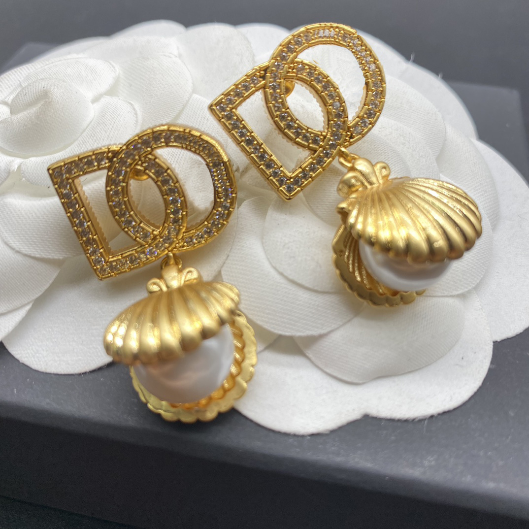 2023 Ladies Designer Earrings Studs G Letters D Colorful crystal diamond Pearl pendants For Women Valentine's Day jewelry Party gift
2023 Ladies Designer Earrings Studs G Letters D Colorful crystal diamond Pearl pendants For Women Valentine's Day jewelry Party gift