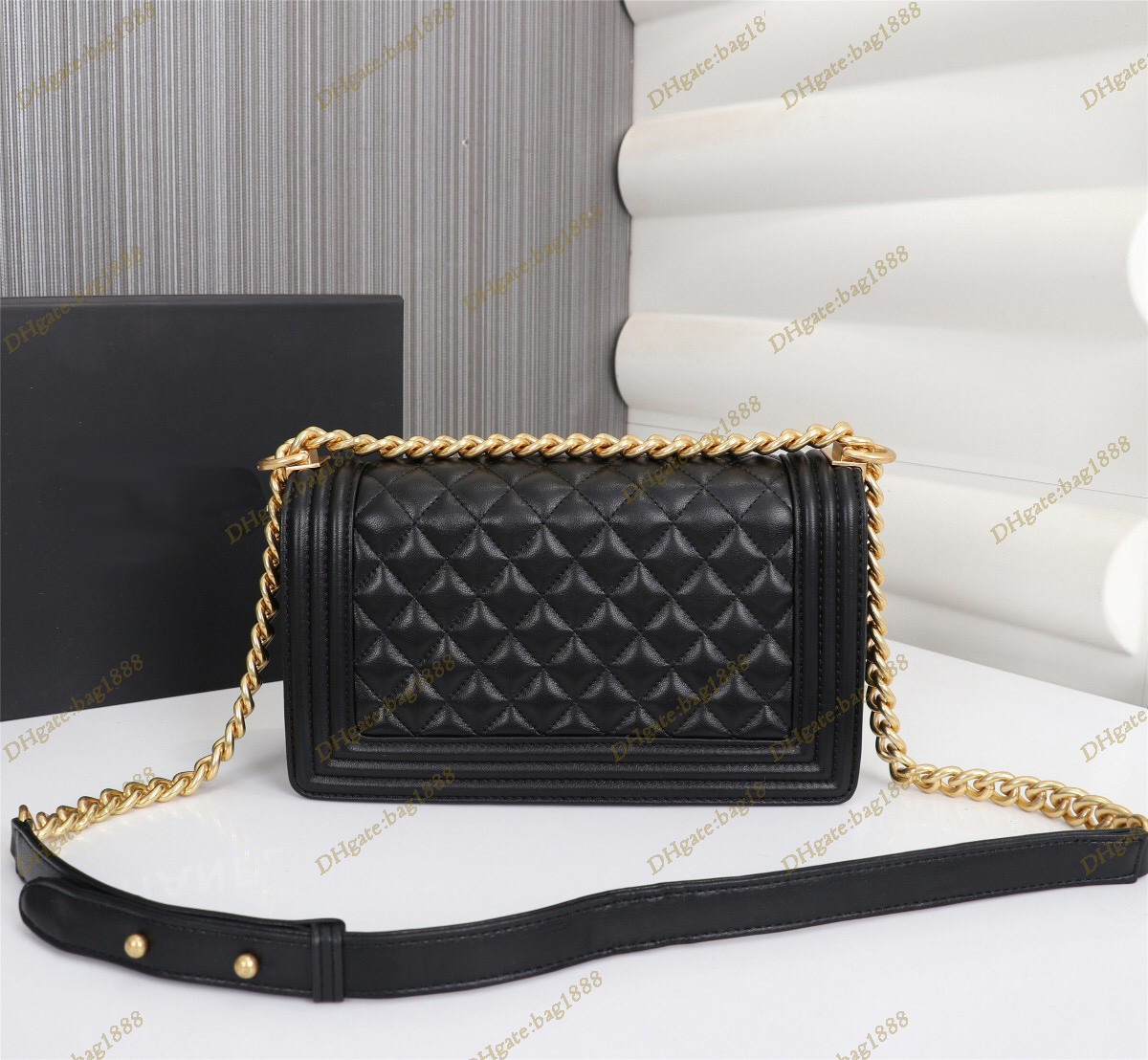 5A Luxury Designer Bag Classic Plaid Women's Bag Fashion Chain Handle Bag Horizontal Flap Sheepskin Small Square Bag Retro One Shoulder Crossbody Bag67086, Pink
5A Luxury Designer Bag Classic Plaid Women's Bag Fashion Chain Handle Bag Horizontal Flap Sheepskin Small Square Bag Retro One Shoulder Crossbody Bag67086, Pink
