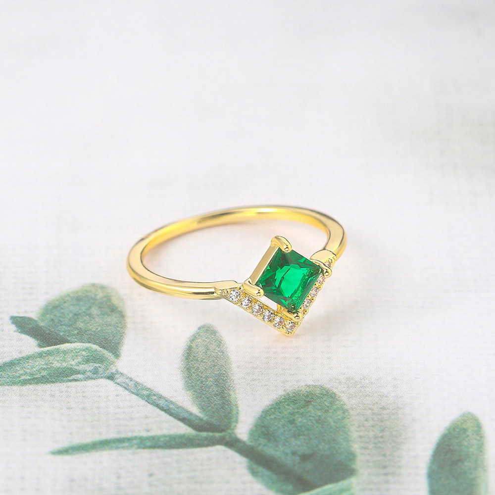 Band Rings Tiny Dainty Green Crystal Rings for Women Gold Color Korean Delicate Zircon Crystal Dating Ring for Teen Trendy Jewelry Gifts