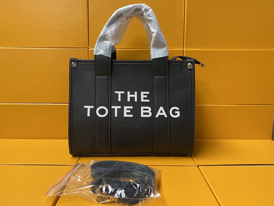 the tote bag lady famous designer cool practical Large capacity plain cross body shoulder handbags women great coin purse crossbody casual square canvas wallet L189, Yellow
the tote bag lady famous designer cool practical Large capacity plain cross body shoulder handbags women great coin purse crossbody casual square canvas wallet L189, Yellow