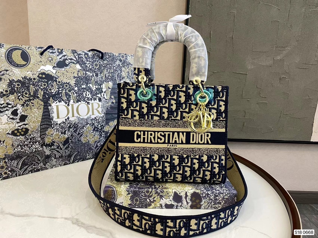 Luxury Bags for Women the tote bag Embroidery Designer Handbag Casual Tote Bag Lady Crossbody Bags Fashion Purse Classic Square Clutches tote 02
