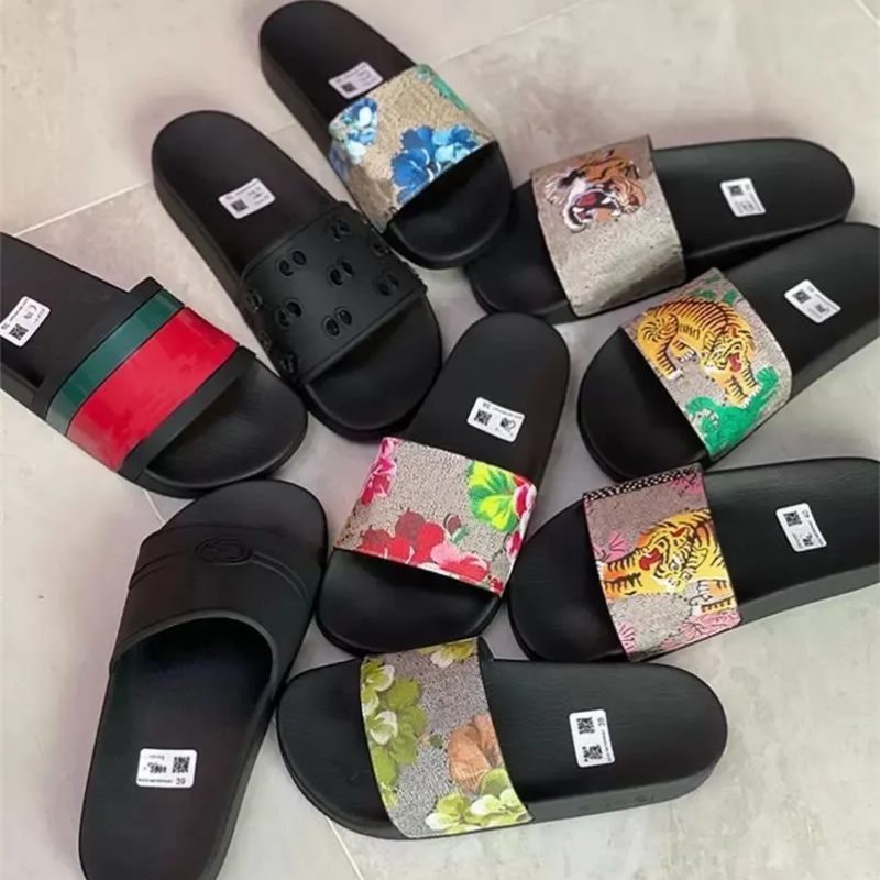 Rubber Men Slides Slipper Designer Flip Flop for Womens Sandal Tiger Floral Brocade Flat Slipper Striped Bee Sandals Summer Beach Slippers with dust bag, 10
Rubber Men Slides Slipper Designer Flip Flop for Womens Sandal Tiger Floral Brocade Flat Slipper Striped Bee Sandals Summer Beach Slippers with dust bag, 10