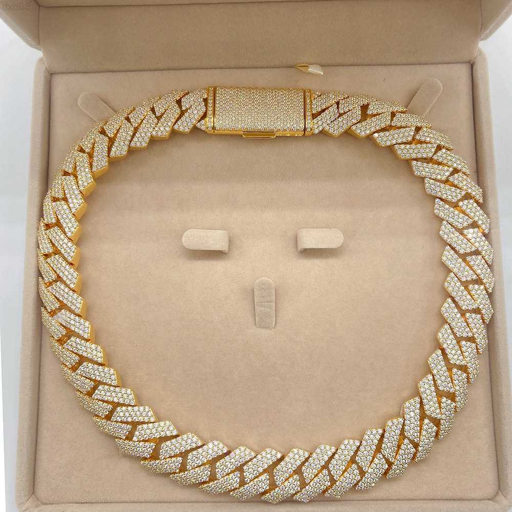 Hip hop bling 18k gold plated 925 sterling silver hand setting miami men iced out moissanite cuban link chain necklace
Hip hop bling 18k gold plated 925 sterling silver hand setting miami men iced out moissanite cuban link chain necklace