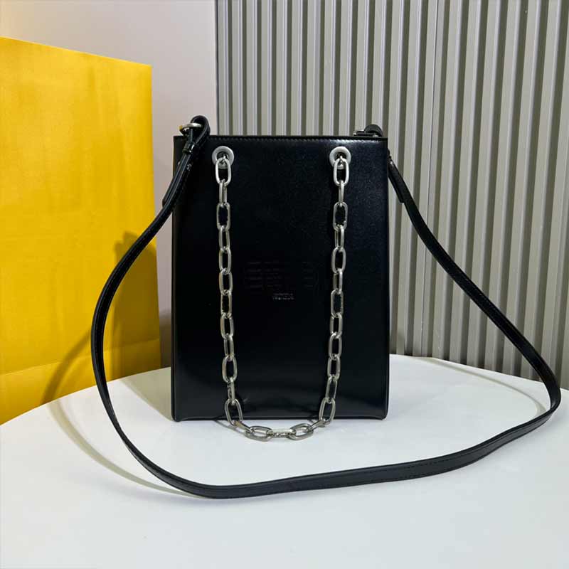 Pack Handbag Purse Chain Tote Shopping Bag Genuine Leather Removable Strap Silver Hardware Plain Crossbody Shoulder Bags Fashion Letters
Pack Handbag Purse Chain Tote Shopping Bag Genuine Leather Removable Strap Silver Hardware Plain Crossbody Shoulder Bags Fashion Letters