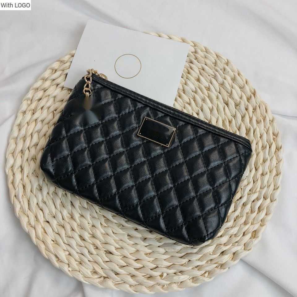 Evening Bags Luxury Brand design Letter Quilted CC bag Lingge Five Handbag Simple, Lightweight, High Grade PU Leather Handbag Nethong Mobile Phone Bag ZRDQ
Evening Bags Luxury Brand design Letter Quilted CC bag Lingge Five Handbag Simple, Lightweight, High Grade PU Leather Handbag Nethong Mobile Phone Bag ZRDQ