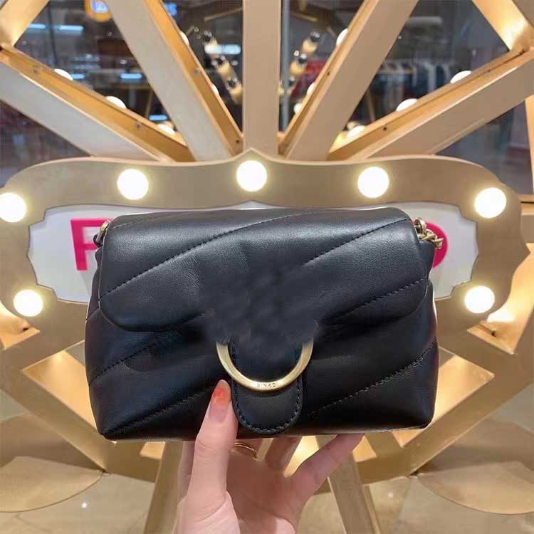 2023 designer bags leather chain shoulder diagonalbag 7A quality metal hardware Pillow bag come with box, Black
2023 designer bags leather chain shoulder diagonalbag 7A quality metal hardware Pillow bag come with box, Black