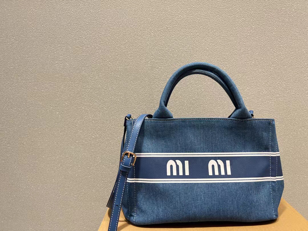 Large Canvas Capacity Evening Bags Women's 23 New Tide Travel One Shoulder Tote Shopping Bag Tote Crossbody Bag Women, Blue
Large Canvas Capacity Evening Bags Women's 23 New Tide Travel One Shoulder Tote Shopping Bag Tote Crossbody Bag Women, Blue
