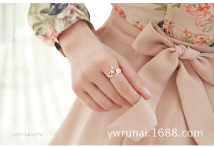 Band Rings Korean Fashion Temperament Rhinestones Twisted Leaves Wishful Flowers Open Ring Index Finger Ring Female Rings For Women Anel