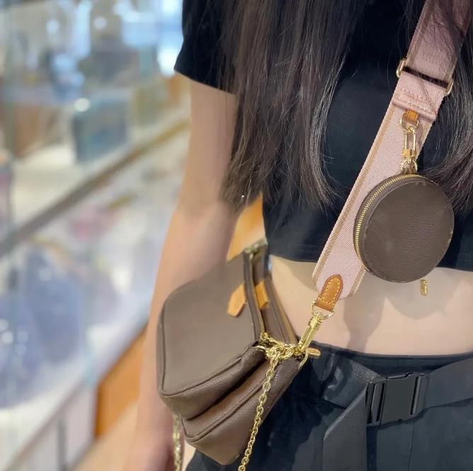 Designer Shoulder Bags Multi Pochette Accessories Totes Three-Piece M44823 Luxury Crossbody Handbag 5A Wallet Bags Wallets Women Purses Five in One, Brown strap
Designer Shoulder Bags Multi Pochette Accessories Totes Three-Piece M44823 Luxury Crossbody Handbag 5A Wallet Bags Wallets Women Purses Five in One, Brown strap