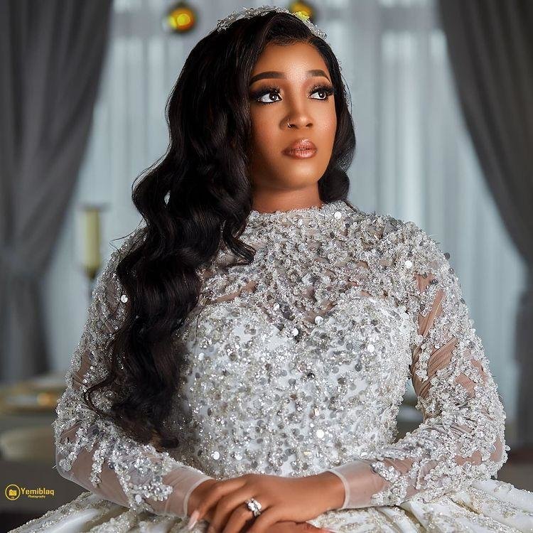 2023 Luxurious Arabic Style A Line Wedding Gowns Long Sleeves Plus Size Puffy Train Princess Sparkly Sequins Bridal Party Dresses Robe De Marriage DHL
