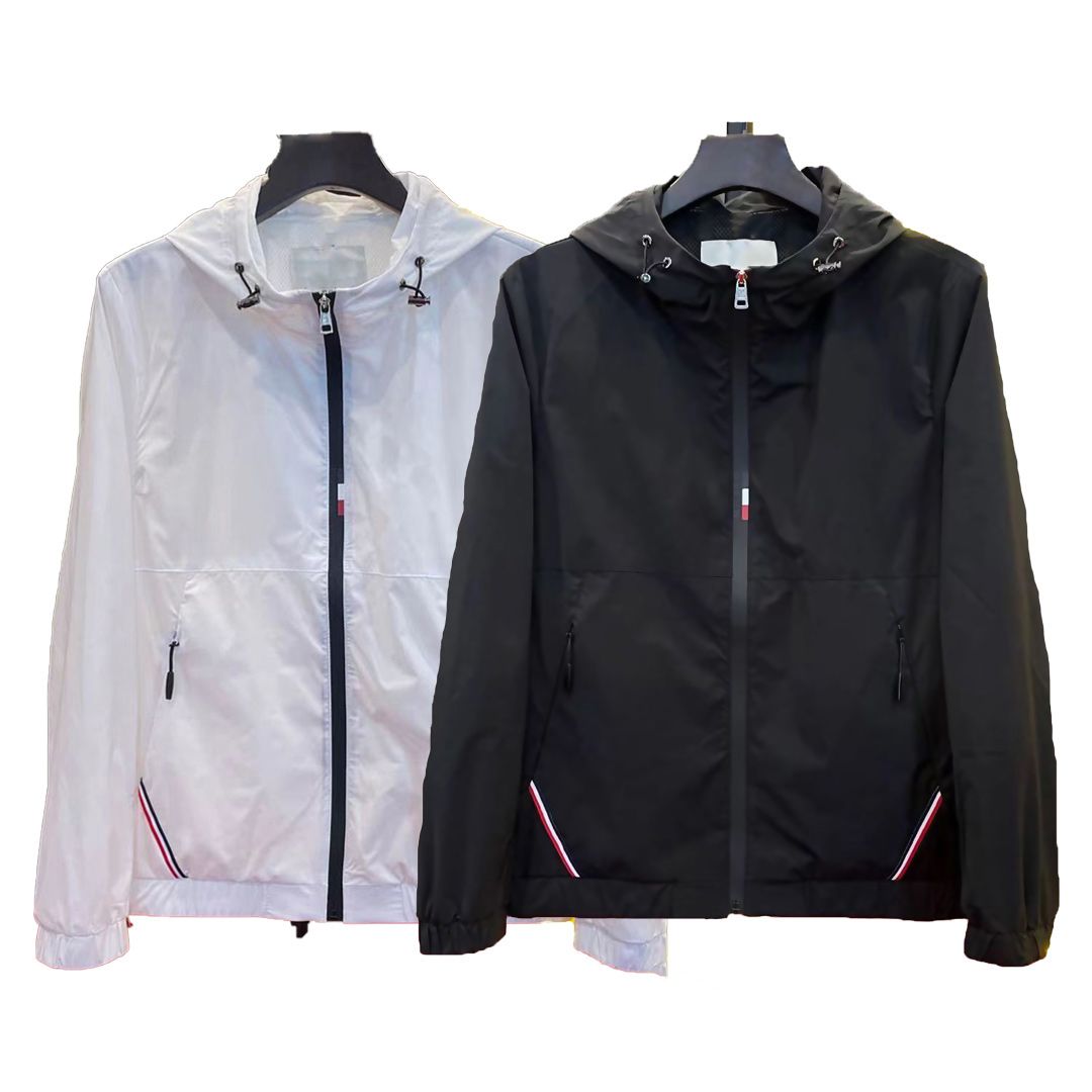 Designer mens jacket varsity jacket windbreaker spring and autumn windrunner tee fashion hooded sports windbreaker casual zipperBlack ja oMW
Designer mens jacket varsity jacket windbreaker spring and autumn windrunner tee fashion hooded sports windbreaker casual zipperBlack ja oMW