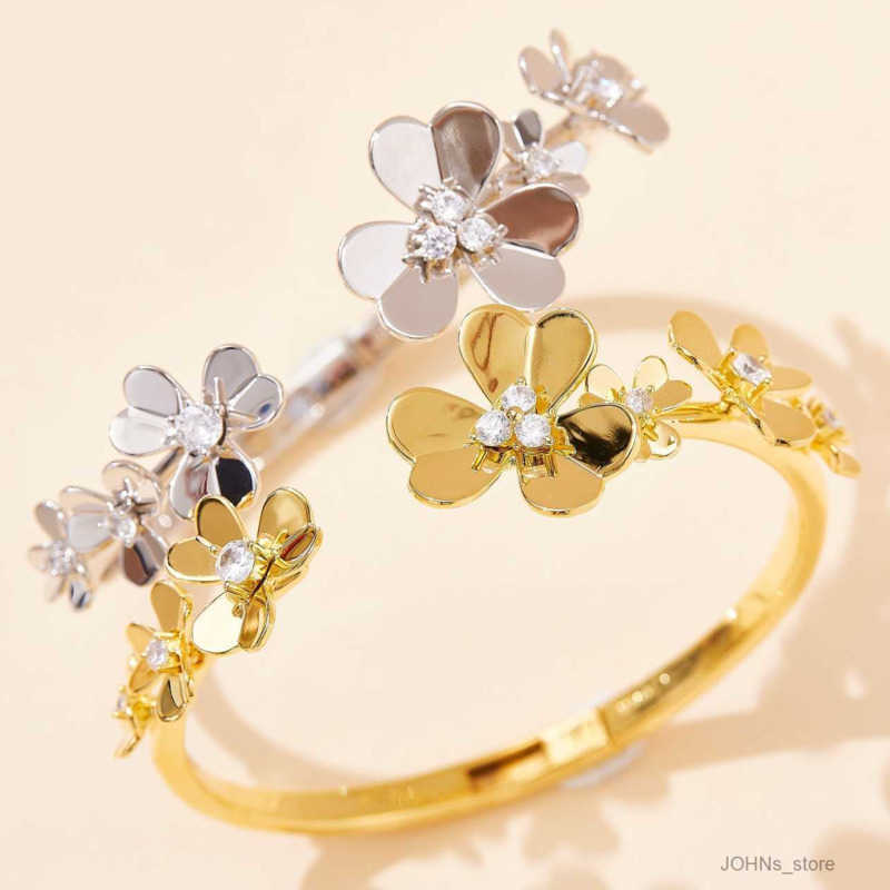 Bangle Vintage Bangle Bracelets Frivole Designer Copper With Gold Three Clover Flower Bangle For Women Jewelry With Party Gift
Bangle Vintage Bangle Bracelets Frivole Designer Copper With Gold Three Clover Flower Bangle For Women Jewelry With Party Gift
