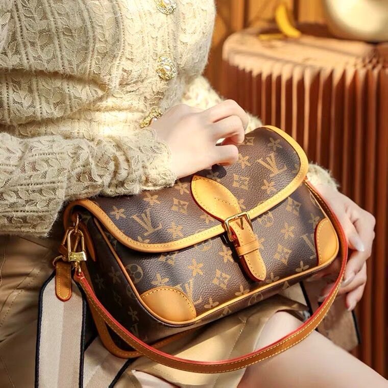 Designer Bags Shoulder Bag Totes Luxury Old Flower Diane Baguette Handbag Women Handbags Large Capacity Canvas Strap Colorful New Floral