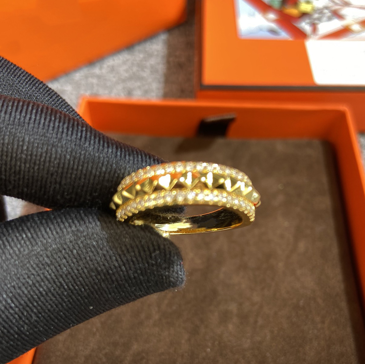 H ring for woman designer couple Gold plated 18K diamond size 6-8 T0P highest counter quality classic style jewelry fashion gift for girlfriend with box
H ring for woman designer couple Gold plated 18K diamond size 6-8 T0P highest counter quality classic style jewelry fashion gift for girlfriend with box
