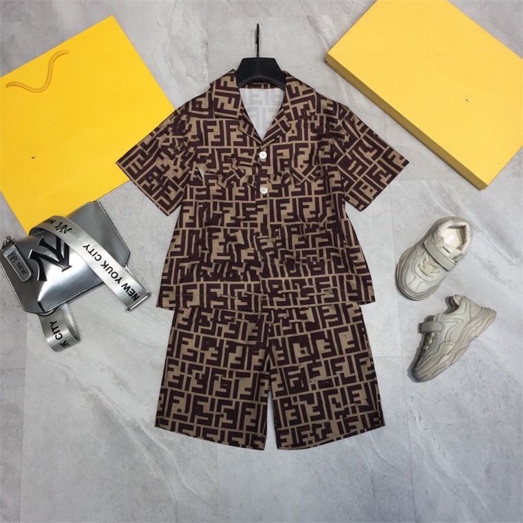 Clothing Sets Clothing Arrangement Children's high-quality designer 2 pieces summer T-shirt festival clothing cartoon short sleeve T-shirt Shorts 90cm-160cm a31
Clothing Sets Clothing Arrangement Children's high-quality designer 2 pieces summer T-shirt festival clothing cartoon short sleeve T-shirt Shorts 90cm-160cm a31