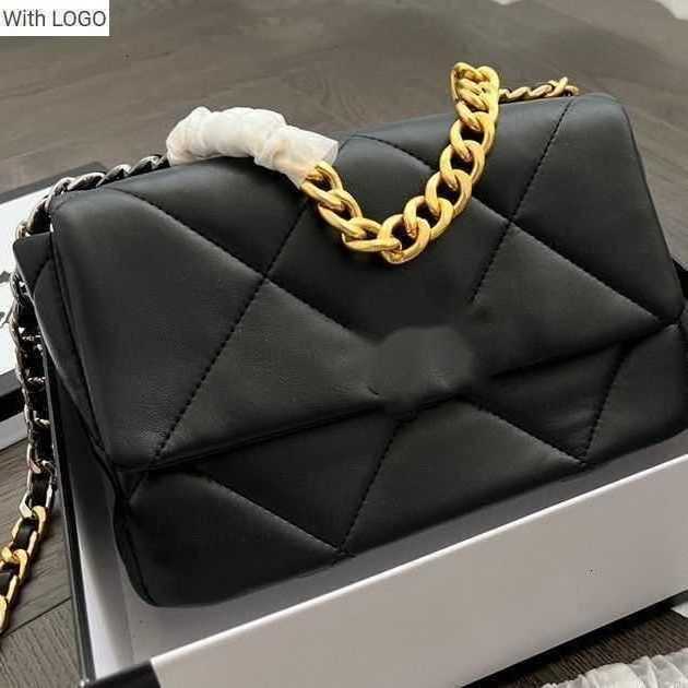 Evening Bags Luxury Brand design Letter Quilted CC bag 2023 Chain Premium Feel Bag Crossbody Small Bag One Shoulder Fortune Bag Womens Versatile Fashion Version 19 W3
Evening Bags Luxury Brand design Letter Quilted CC bag 2023 Chain Premium Feel Bag Crossbody Small Bag One Shoulder Fortune Bag Womens Versatile Fashion Version 19 W3