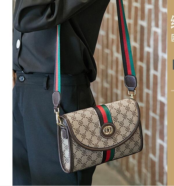 Luxurys Designers Handbag Women Bags Messenger Tote louise Handbags vuitton Ladies guccis Shoulder Bags Leather Diamond Cross Body Female bag Purse, Embossed pink with box
Luxurys Designers Handbag Women Bags Messenger Tote louise Handbags vuitton Ladies guccis Shoulder Bags Leather Diamond Cross Body Female bag Purse, Embossed pink with box