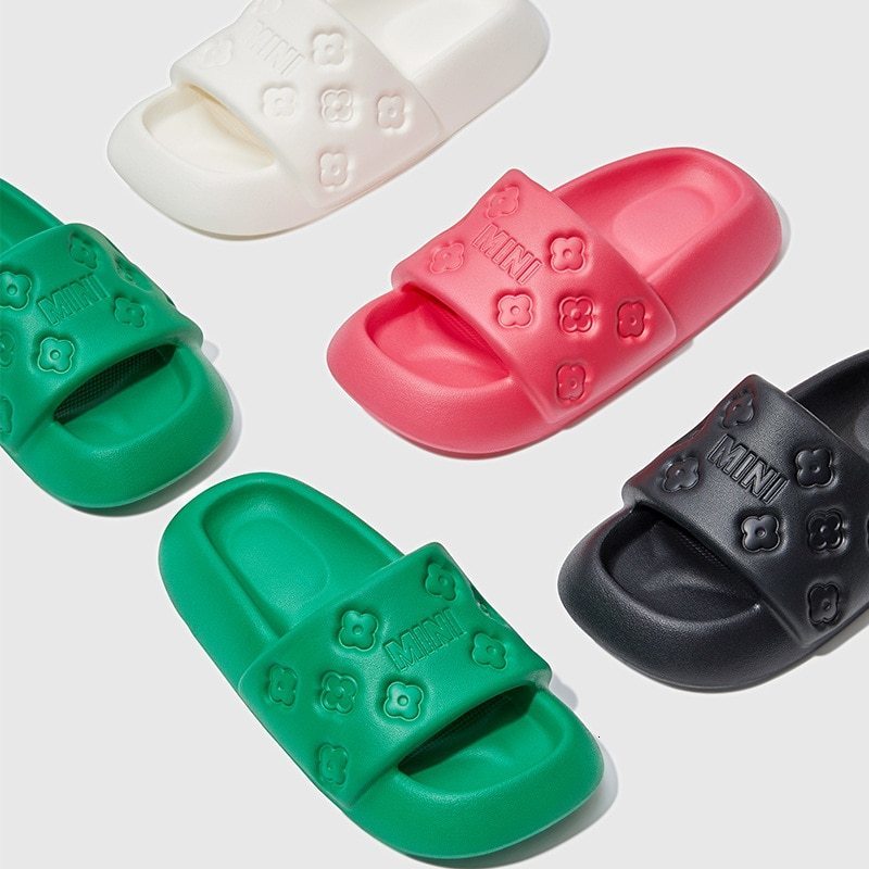 Slippers 2023 Design Simple Soft NonSlip Comfort Flat Sandal Summer Indoor Bathroom Couples EVA Slides Chaussure Femme 230419, B-green
Slippers 2023 Design Simple Soft NonSlip Comfort Flat Sandal Summer Indoor Bathroom Couples EVA Slides Chaussure Femme 230419, B-green