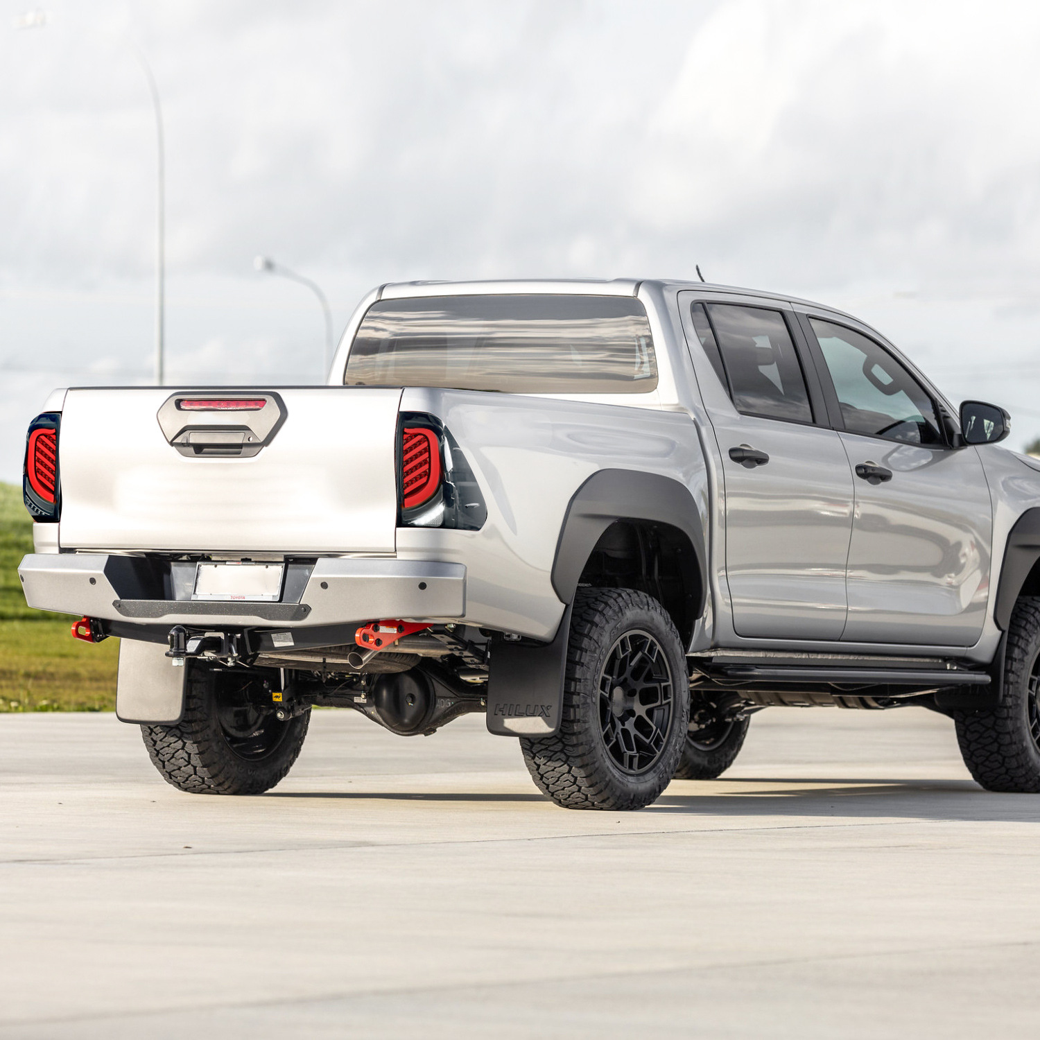 LED Rear Driving Taillight For Toyota Hilux 20 15-2021 Brake Signal Warning Lamp Car Assembly Taillights