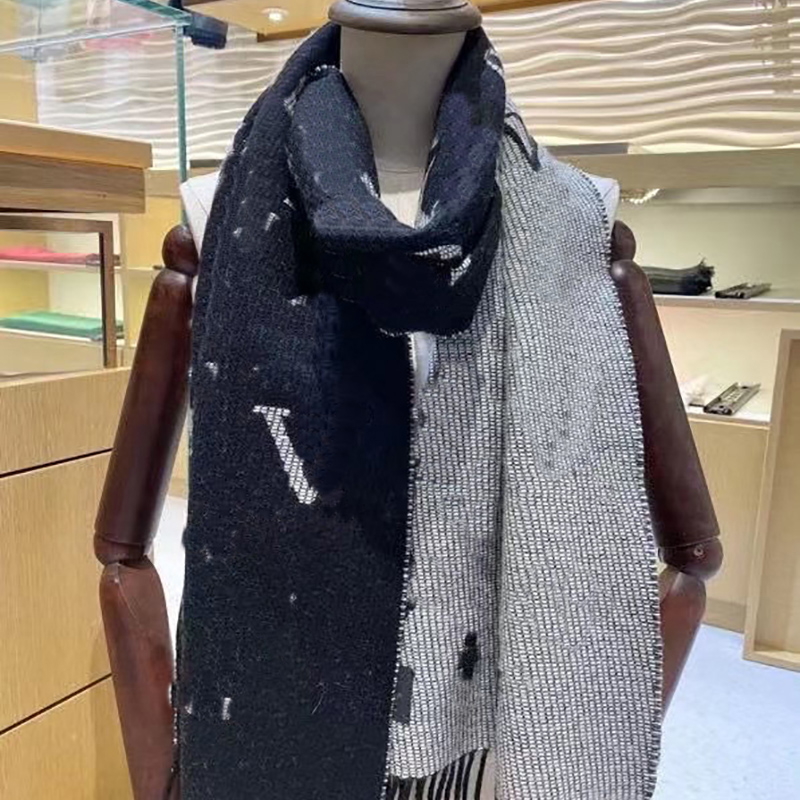 Classic designer scarf men's Plaid scarves men and women's winter black gray letters luxury scarf embroidery label cashmere scarfs warm Wrap neckerchief silk scarve
Classic designer scarf men's Plaid scarves men and women's winter black gray letters luxury scarf embroidery label cashmere scarfs warm Wrap neckerchief silk scarve