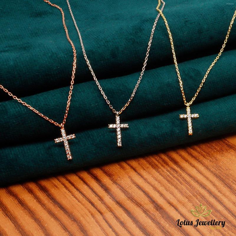 Pendant Necklaces Cubic Zirconia Cross Necklace18k Gold Plated Layering Jewelry Dainty For Women Religious Jewellery Gift