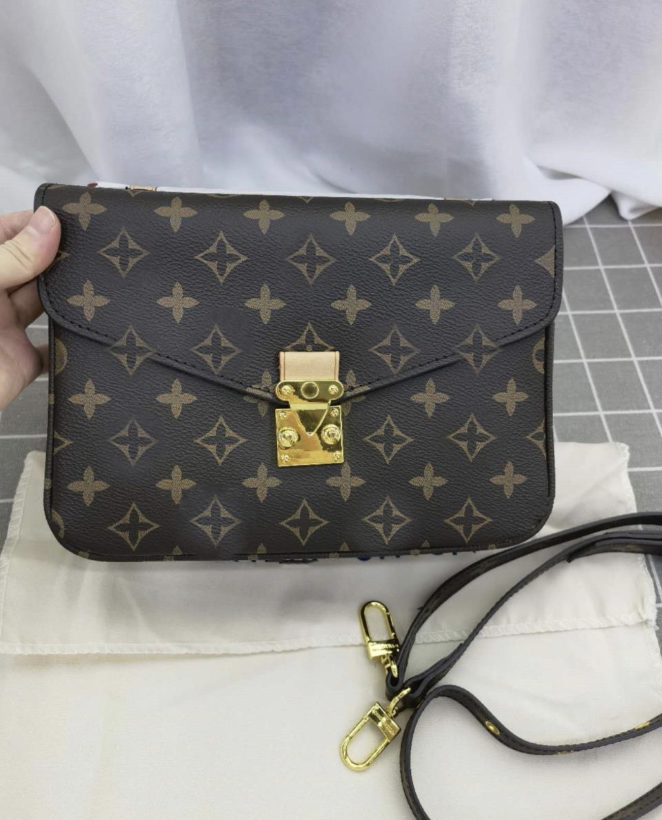 Shoulder Bag Woman Sale Metis Handbag leather handle brand designer floral letters checkers plaid Purse Crossbody bags 2023, Black
Shoulder Bag Woman Sale Metis Handbag leather handle brand designer floral letters checkers plaid Purse Crossbody bags 2023, Black