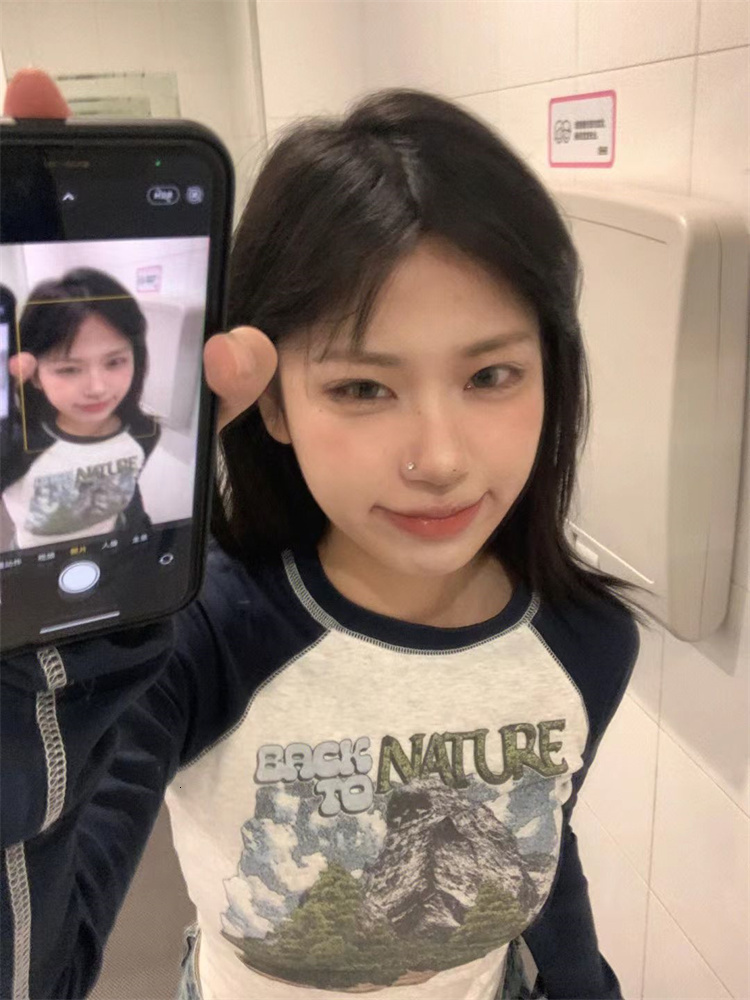 Womens TShirt QWEEK Cyber Y2K Long Sleeve T Shirt Women 90s Vintage Egirl Graphic Tees Korean Fashion Slim Harajuku Patchwork Pullover Top 230419