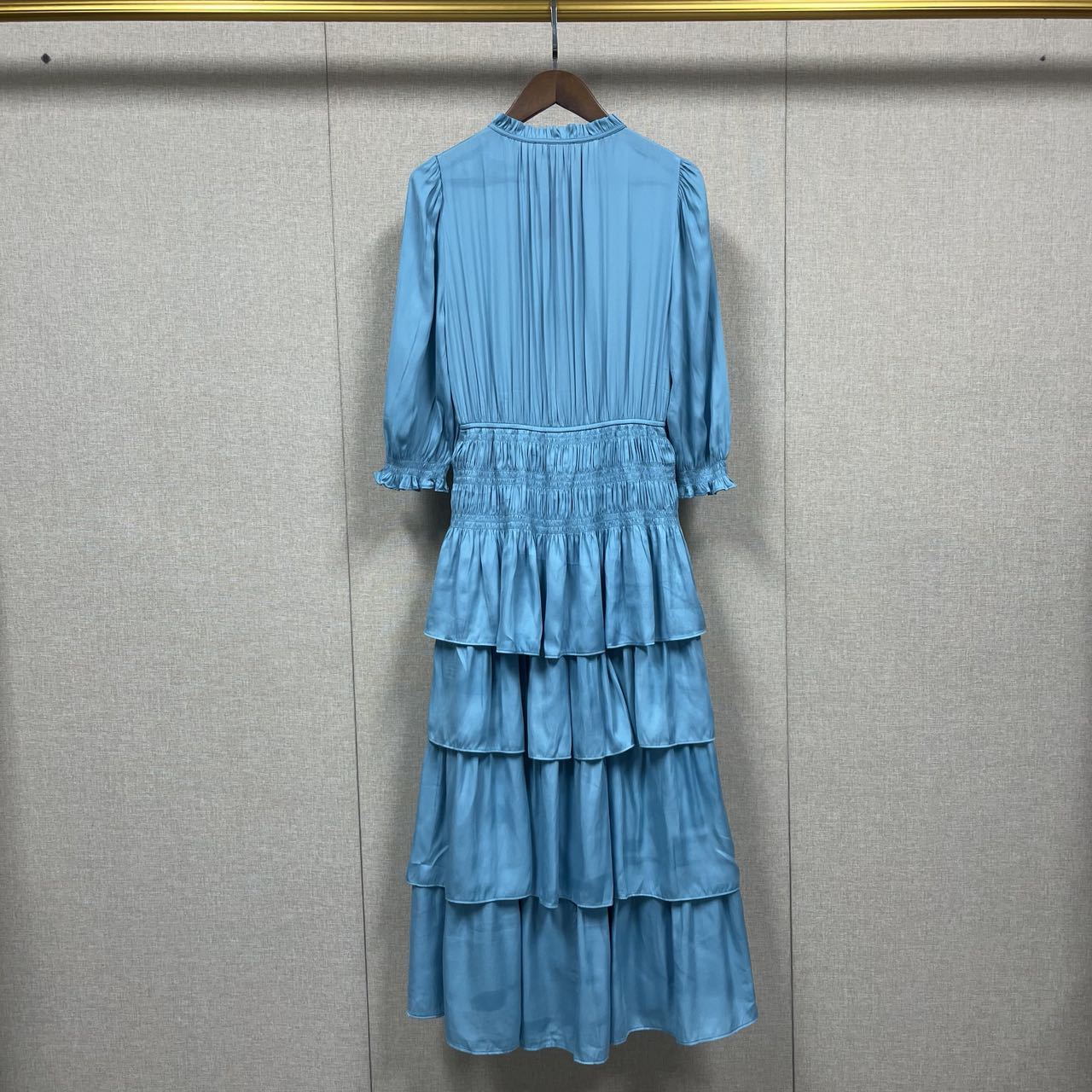 Casual Dresses Maje V-neck Short Sleeves Dress Ruffles Midi Satiny Dress for Women