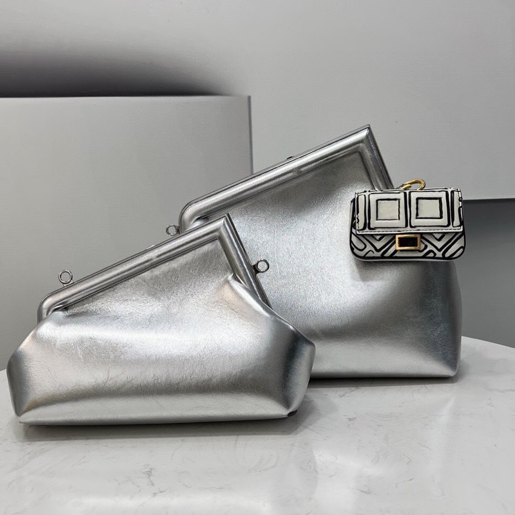 Womens First crossbody clutch even Bags Mens patent Genuine leather designer Fend bag Luxurys handbag tote satchel bag hobo pochette mens underarm shoulder Bags, Silver
Womens First crossbody clutch even Bags Mens patent Genuine leather designer Fend bag Luxurys handbag tote satchel bag hobo pochette mens underarm shoulder Bags, Silver