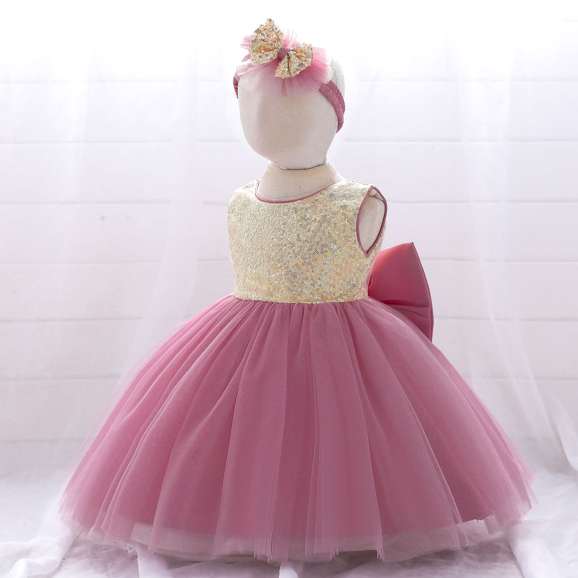 Flower Girls' Dresses Girls' baby fluffy dress dress first birthday children's dress European and American mesh sequin bow princess dress, Pink
Flower Girls' Dresses Girls' baby fluffy dress dress first birthday children's dress European and American mesh sequin bow princess dress, Pink
