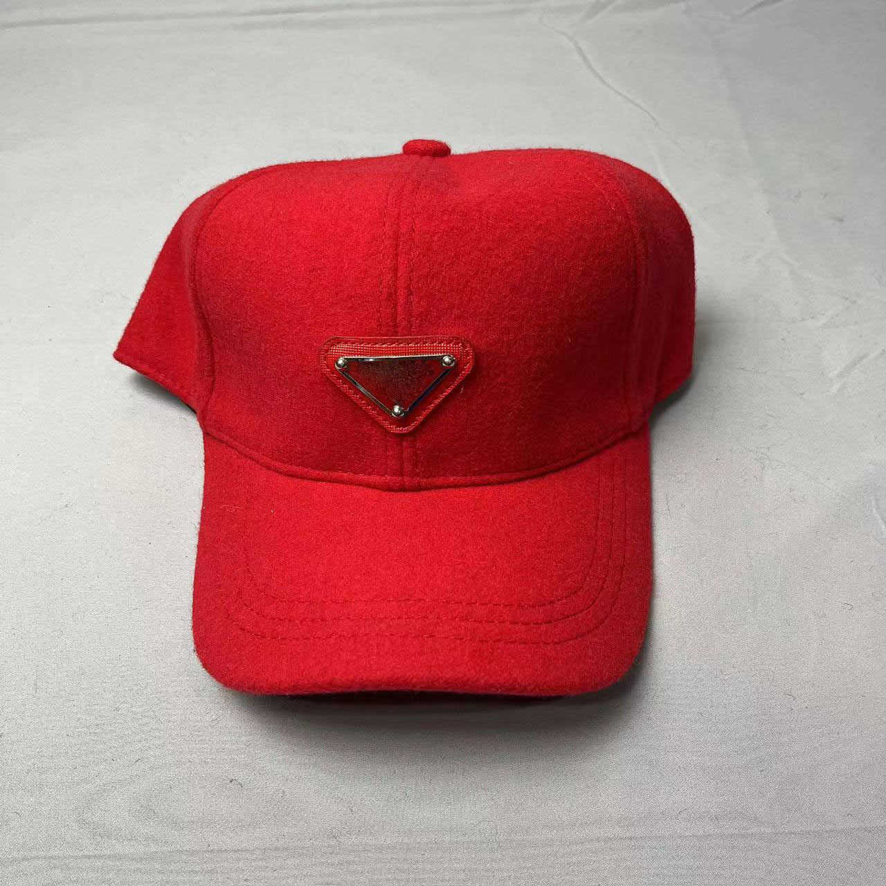 2023 New Fashion Male Designer Baseball Cap Female Designer Dome Cap Triangular Letter Logo 6 Colors To Choose From, Red
2023 New Fashion Male Designer Baseball Cap Female Designer Dome Cap Triangular Letter Logo 6 Colors To Choose From, Red