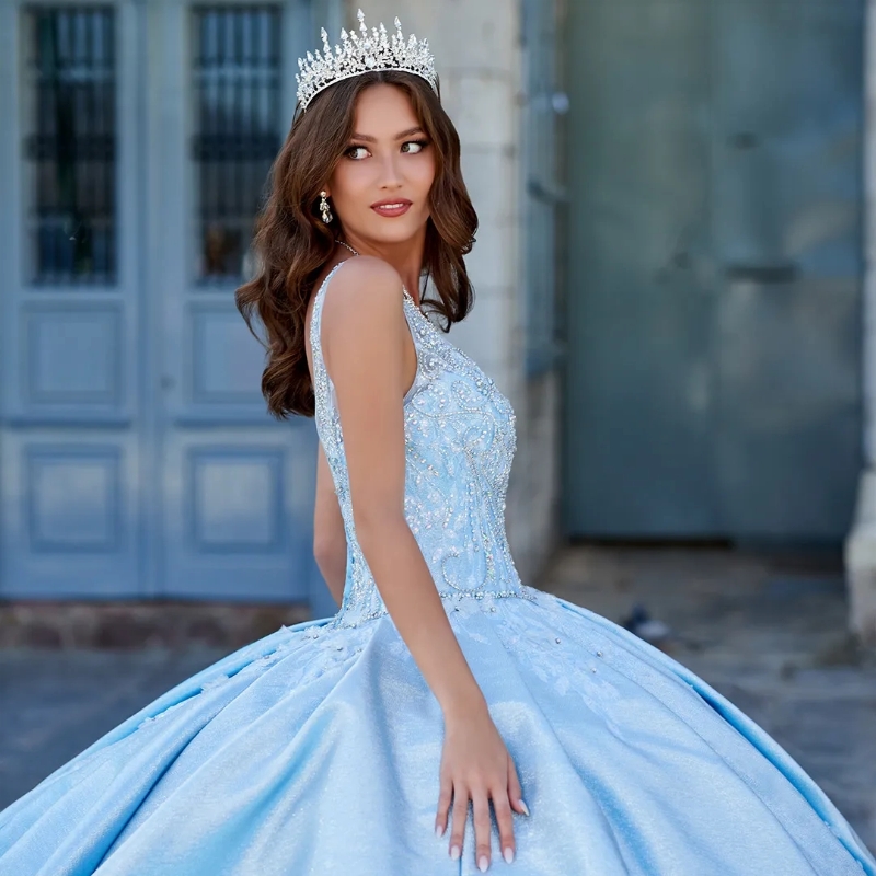V-Neck Sparkle Sequined Quinceanera Dress wers Applique Beaded Ball Gowns Sweep Train Vestido de 15 Anos Sweet 16