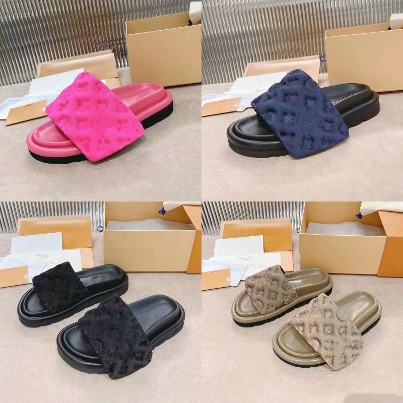2023 Luxury Brand Women Slippers Pool Pillow Flat heel Comfort Mule Men Designer Slippers Fashion flip flop Slide High Quality Casual Beach outdoor platform sandals, With box 
2023 Luxury Brand Women Slippers Pool Pillow Flat heel Comfort Mule Men Designer Slippers Fashion flip flop Slide High Quality Casual Beach outdoor platform sandals, With box