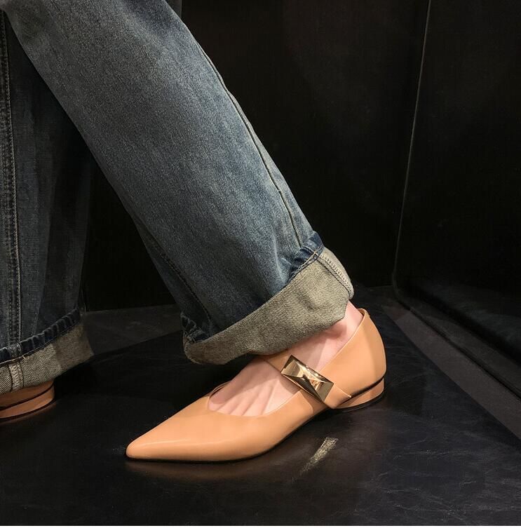 Full Grain Leather Mary Jane Shoes Women Low heel Pointed toe Buckle Strap Lady Wedding Dress Shoes
Full Grain Leather Mary Jane Shoes Women Low heel Pointed toe Buckle Strap Lady Wedding Dress Shoes