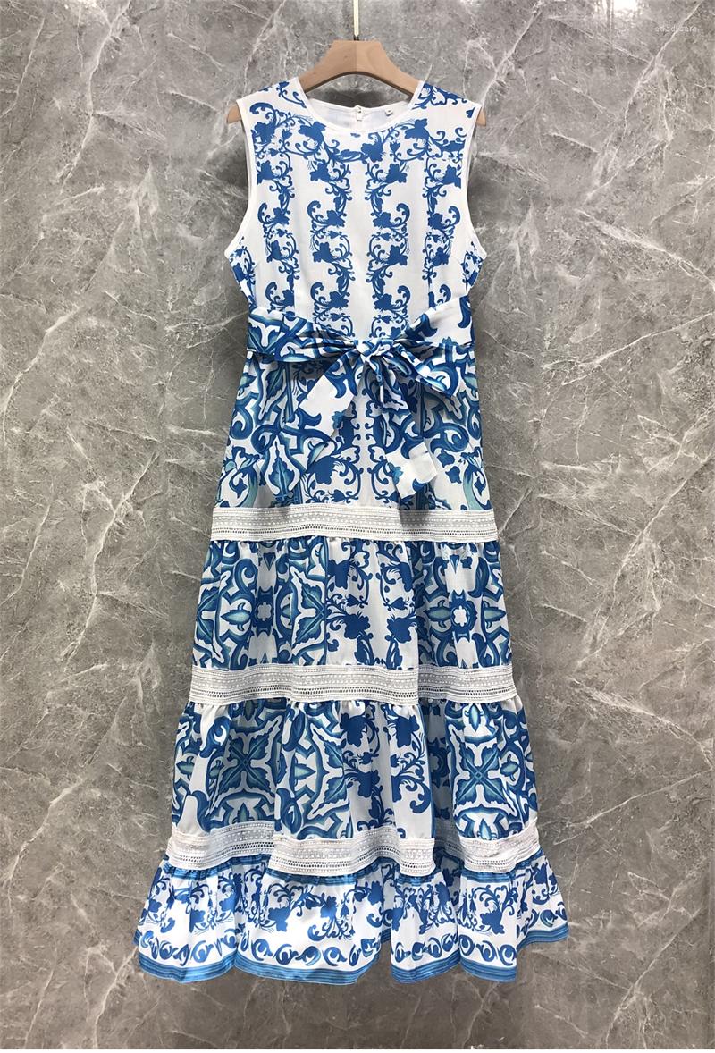 Casual Dresses 2023 Spring Long Dress High Quality Women Vintage Prints Lace Embroidery Patchwork Sleeveless Purple Green Maxi, Picture shown
Casual Dresses 2023 Spring Long Dress High Quality Women Vintage Prints Lace Embroidery Patchwork Sleeveless Purple Green Maxi, Picture shown