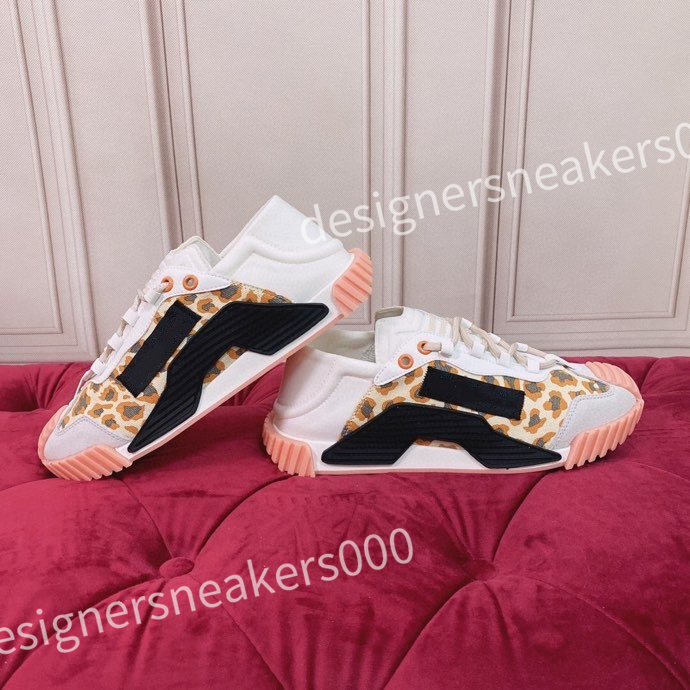 2023 new top Designer shoes Casual sneakers Mens Womens Shoes Luxury calfskin boots trainers, Choose this color
2023 new top Designer shoes Casual sneakers Mens Womens Shoes Luxury calfskin boots trainers, Choose this color