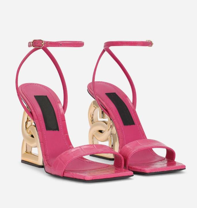 Elegant Summer Brands Keira Women Sandals Shoes Polished Calfskin Baroquel Heels Lady Pop Heel Gold-plated Carbon Lady Dress Party Gladiator Original Box 35-43
Elegant Summer Brands Keira Women Sandals Shoes Polished Calfskin Baroquel Heels Lady Pop Heel Gold-plated Carbon Lady Dress Party Gladiator Original Box 35-43