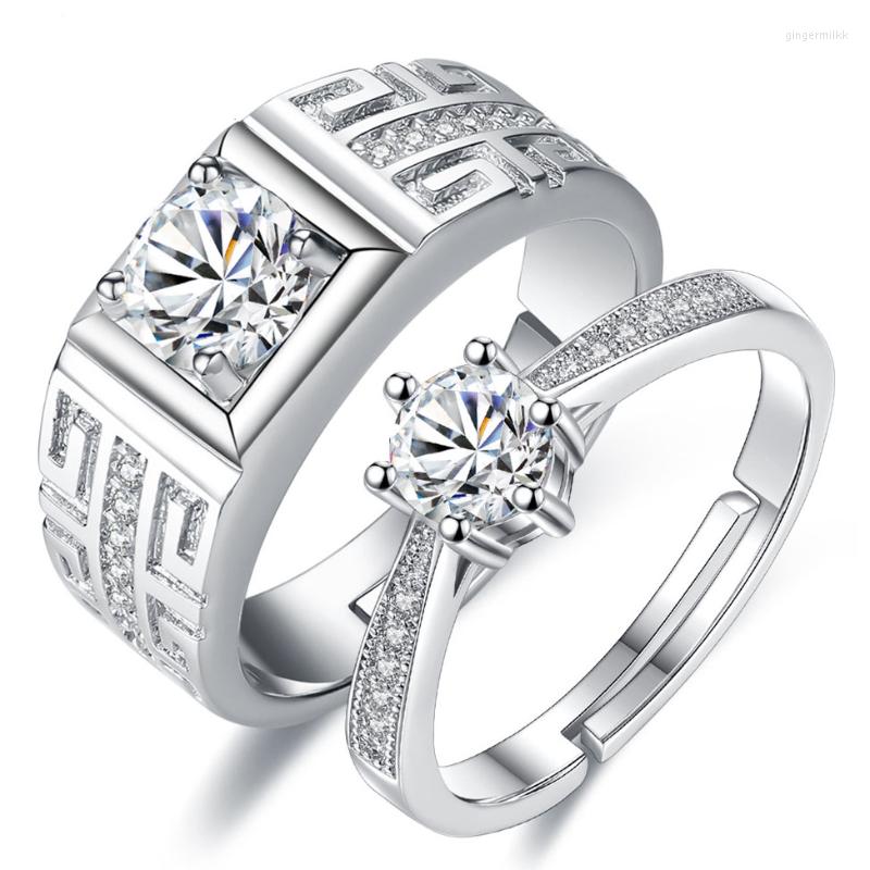 Cluster Rings 1Pcs Creative Crown Plaid Couple Ring Six Claw Wedding Adjustable Opening Engagement Jewelry Accessories
Cluster Rings 1Pcs Creative Crown Plaid Couple Ring Six Claw Wedding Adjustable Opening Engagement Jewelry Accessories
